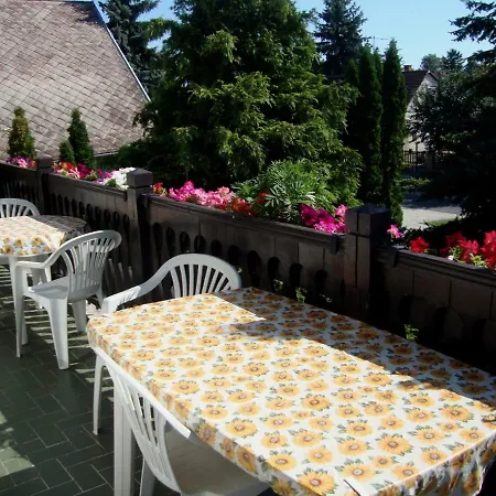 Tulipan Vendeghaz Apartment Balatonboglar