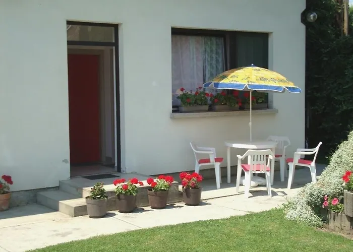 Tulipan Vendeghaz דירה