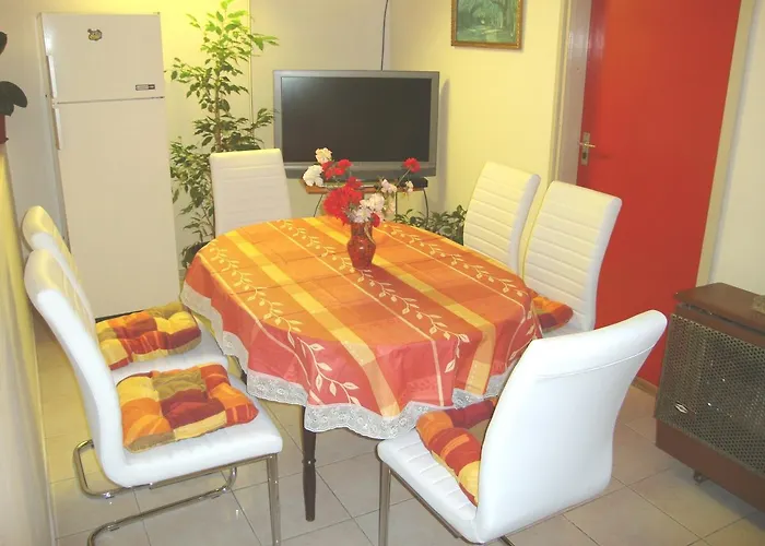 Tulipan Vendeghaz דירה